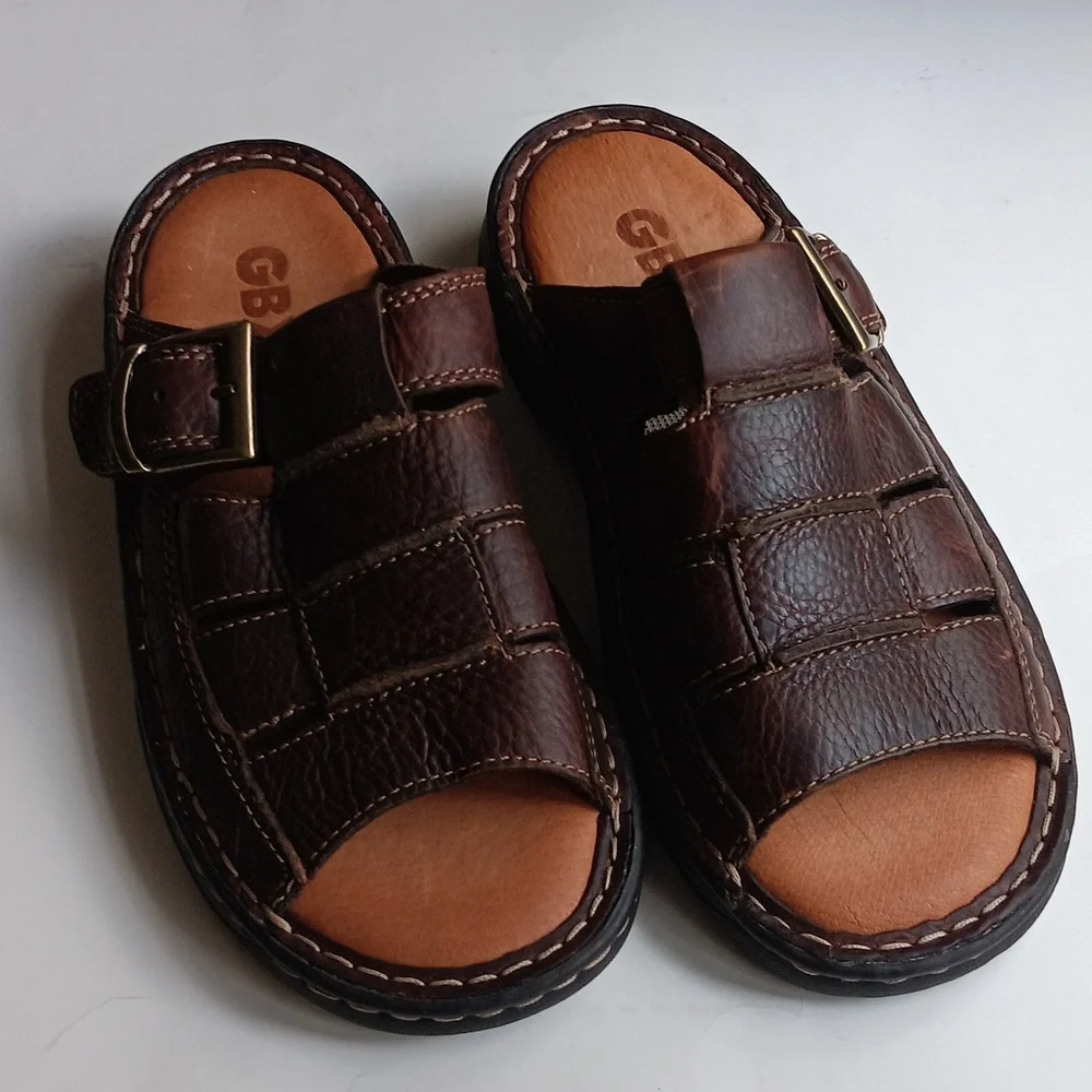 BROWN LEATHER SANDALS
